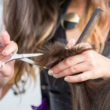 Ladies' Haircut & Styling